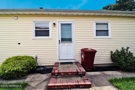 73 Chesterfield Lane Toms River NJ 08757