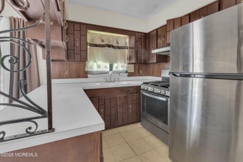 18 Foley Avenue Edison NJ 08820