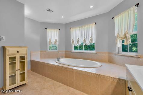 10 Meadow Run Court Jackson NJ 08527