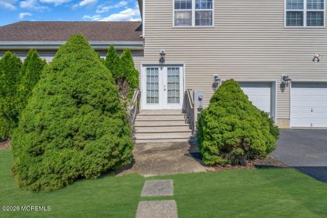 10 Meadow Run Court Jackson NJ 08527