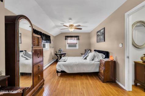 35 Richard Terrace Red Bank NJ 07701