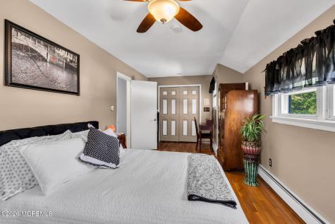 35 Richard Terrace Red Bank NJ 07701