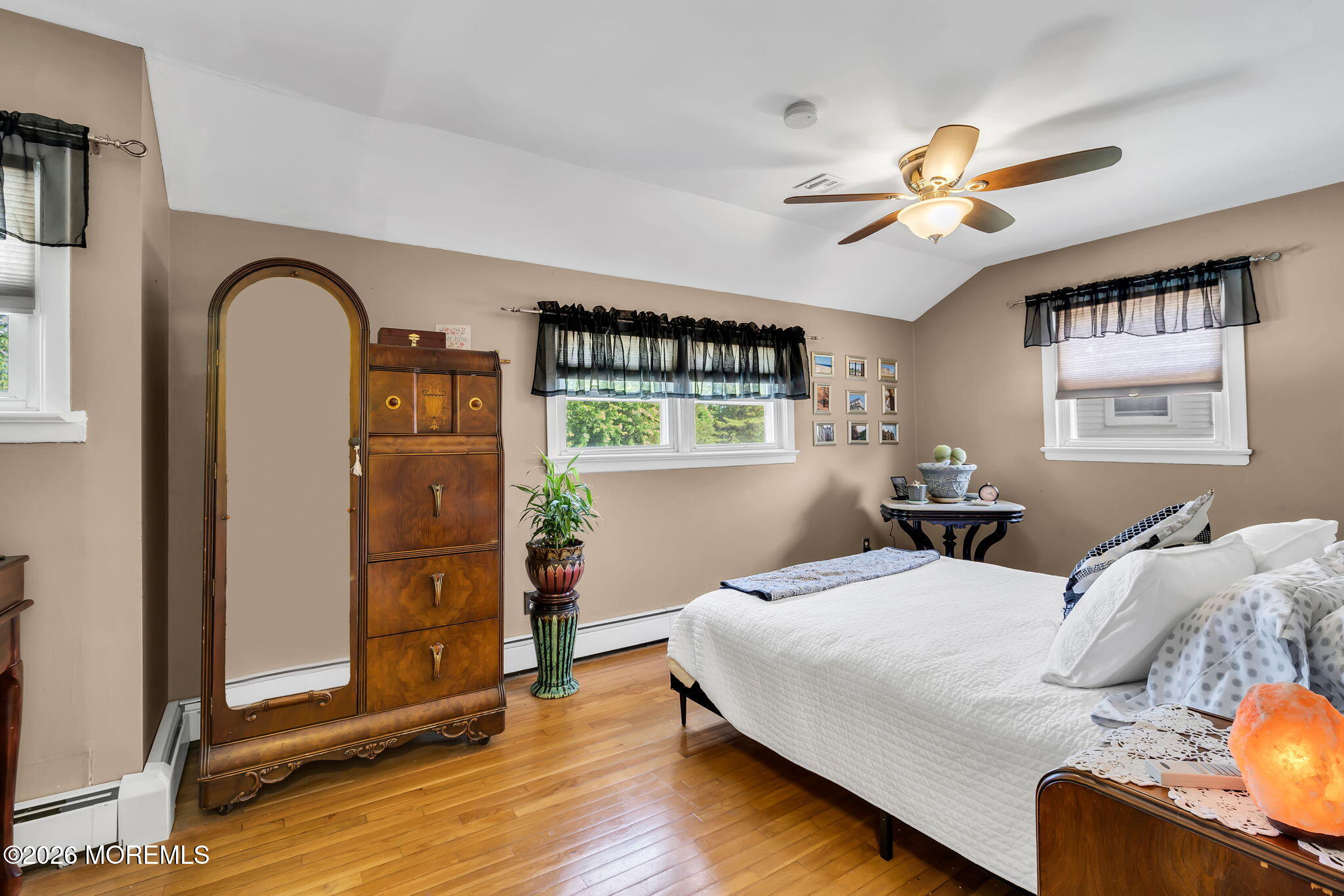 35 Richard Terrace Red Bank NJ 07701