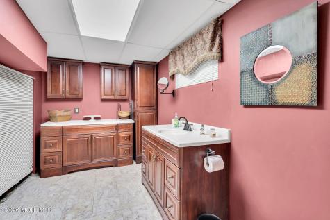 35 Richard Terrace Red Bank NJ 07701