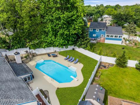 35 Richard Terrace Red Bank NJ 07701