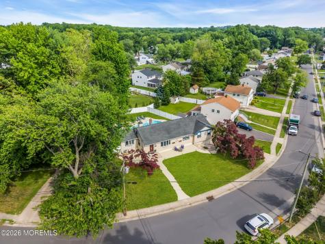 35 Richard Terrace Red Bank NJ 07701
