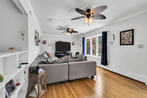 35 Richard Terrace Red Bank NJ 07701