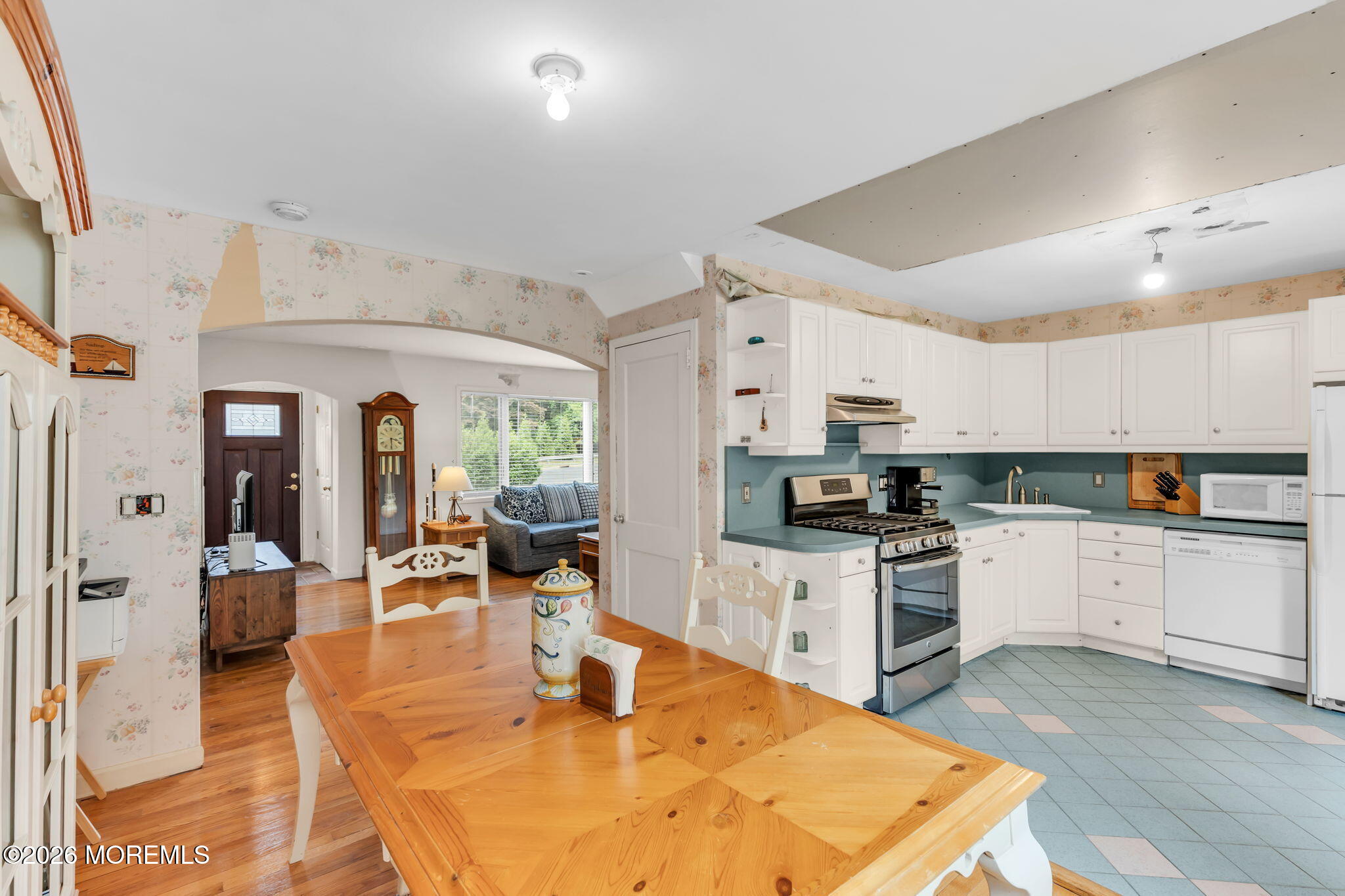 89 Oak Hill Road Middletown NJ 07748