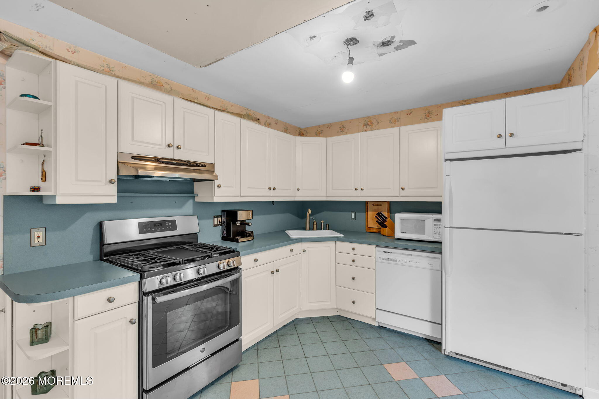 89 Oak Hill Road Middletown NJ 07748
