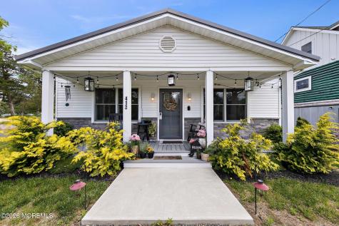 413 S Green Street Tuckerton NJ 08087