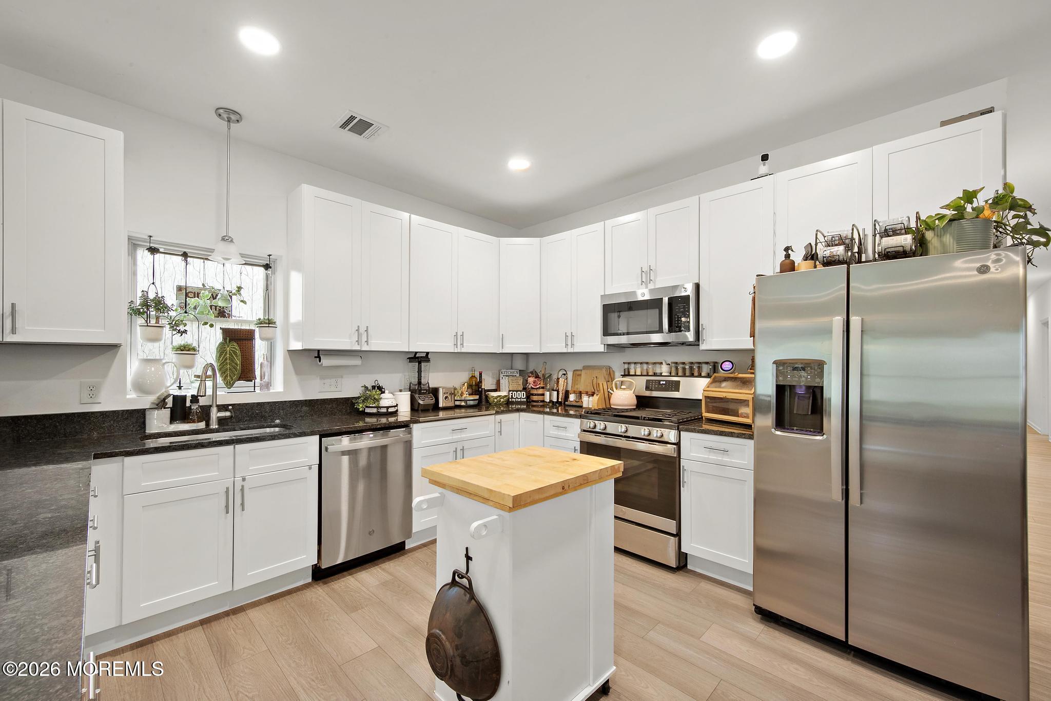 413 S Green Street Tuckerton NJ 08087