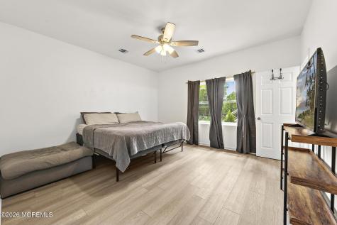 413 S Green Street Tuckerton NJ 08087