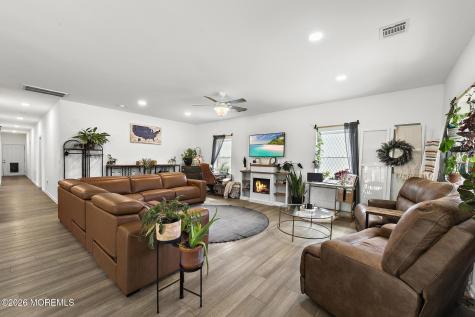 413 S Green Street Tuckerton NJ 08087