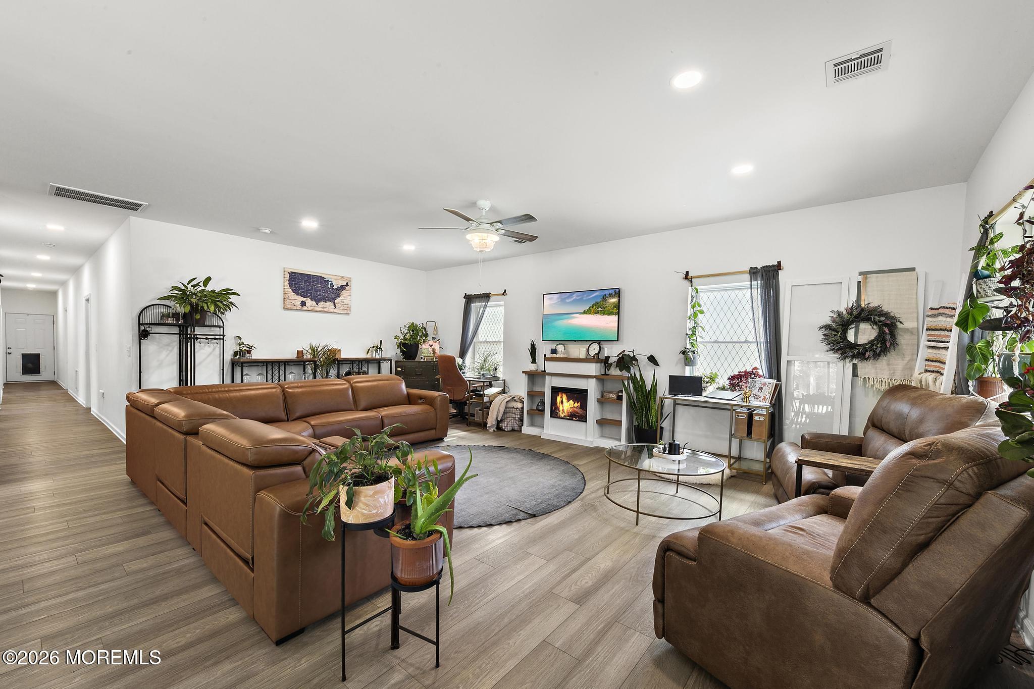 413 S Green Street Tuckerton NJ 08087