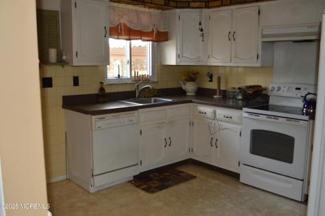 107 A Hudson Parkway Whiting NJ 08759