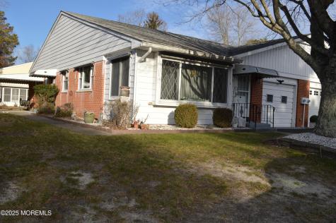 107 A Hudson Parkway Whiting NJ 08759