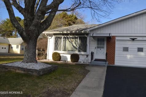 107 A Hudson Parkway Whiting NJ 08759