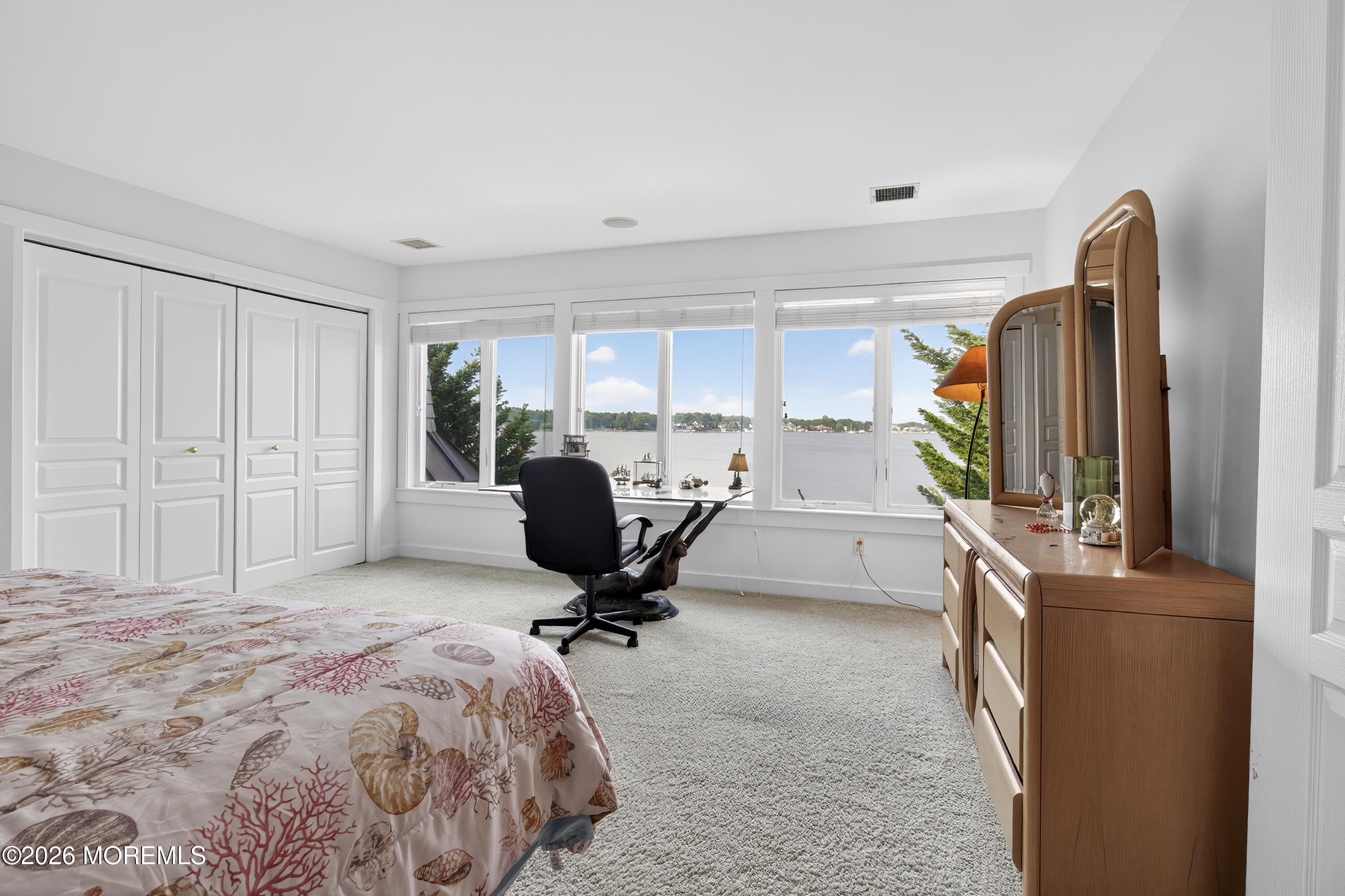 586 Kingfisher Circle Brick NJ 08723