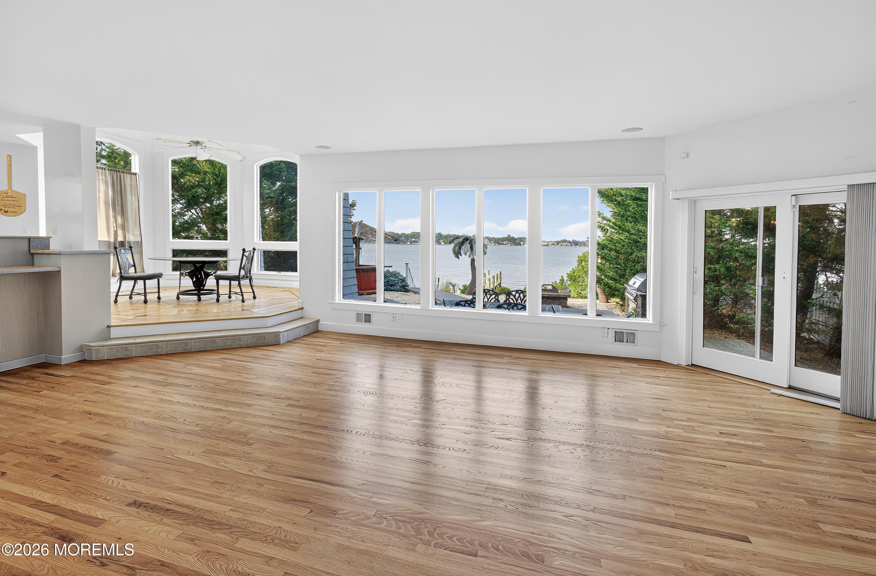 586 Kingfisher Circle Brick NJ 08723