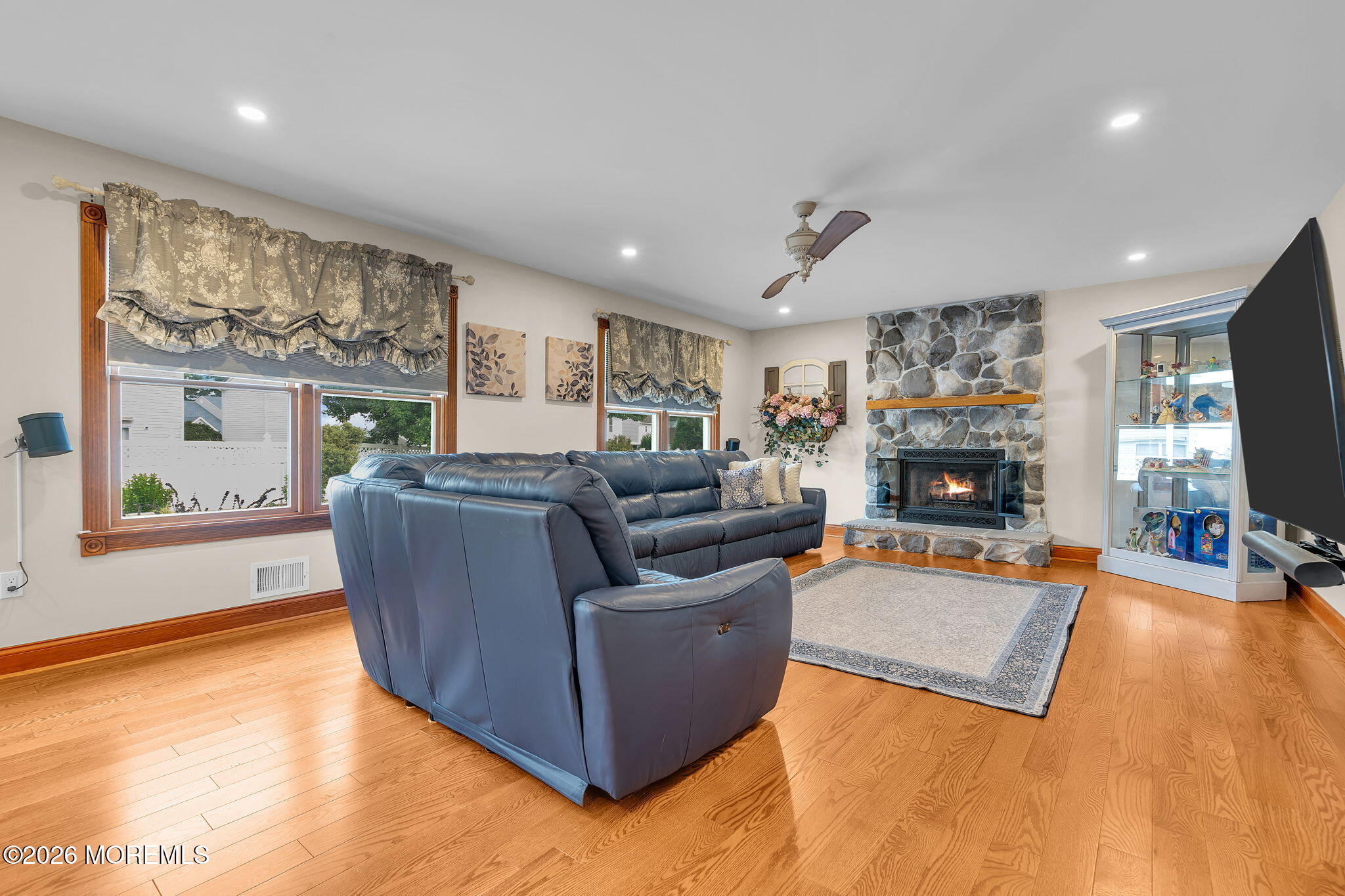 9 Yosemite Road Howell NJ 07731