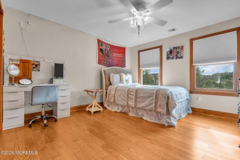 9 Yosemite Road Howell NJ 07731