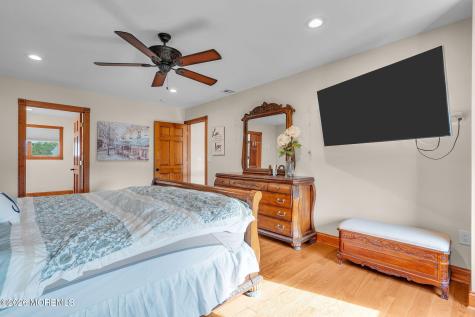 9 Yosemite Road Howell NJ 07731