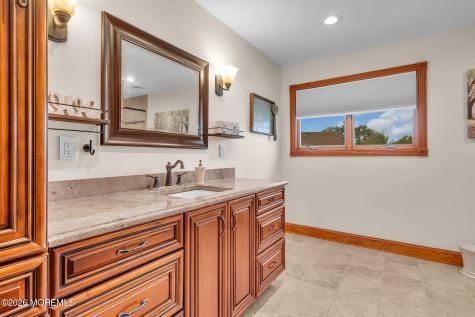9 Yosemite Road Howell NJ 07731