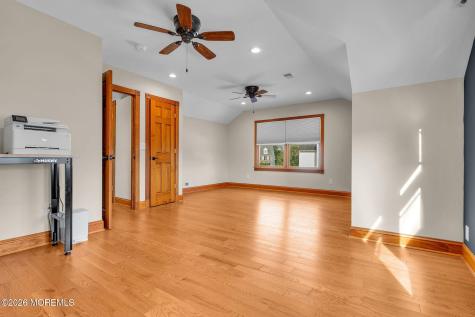 9 Yosemite Road Howell NJ 07731