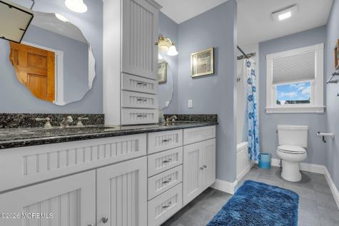 9 Yosemite Road Howell NJ 07731