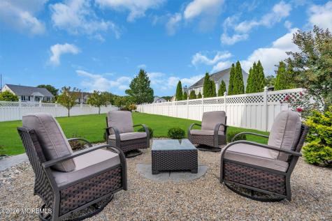 9 Yosemite Road Howell NJ 07731