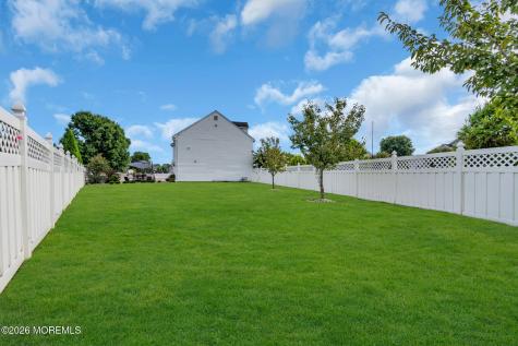 9 Yosemite Road Howell NJ 07731