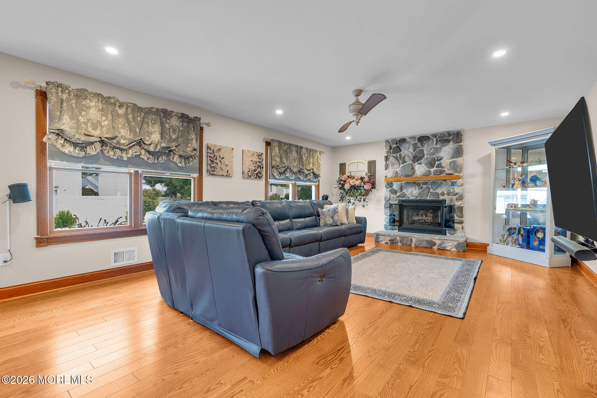 9 Yosemite Road Howell NJ 07731