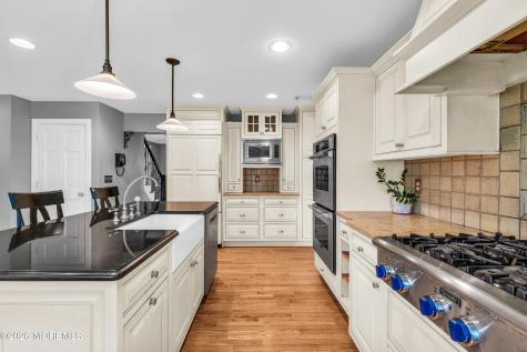 110 Augusta Drive Lincroft NJ 07738