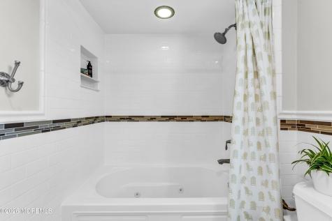110 Augusta Drive Lincroft NJ 07738
