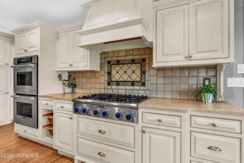 110 Augusta Drive Lincroft NJ 07738