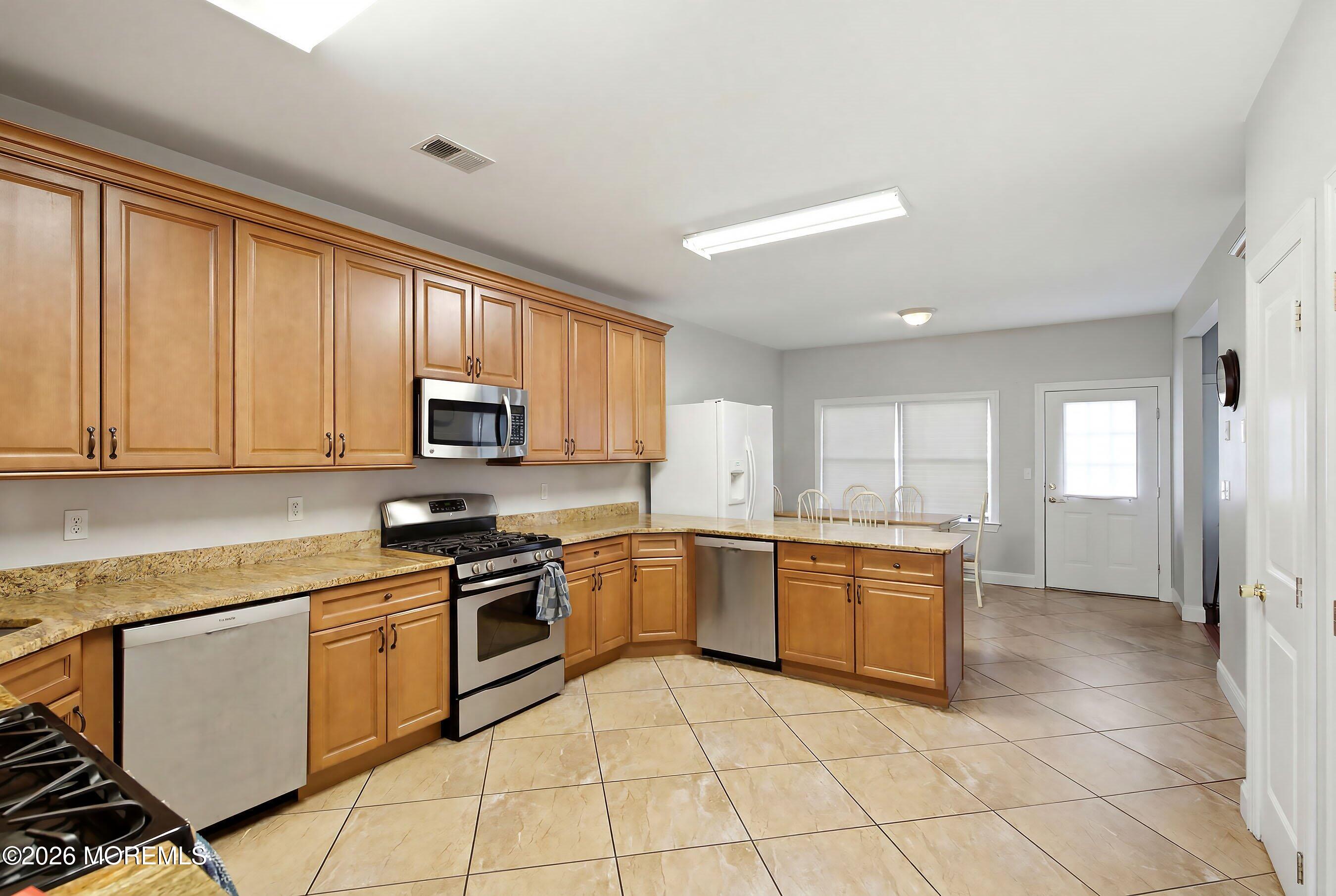 254 Dr Martin Luther King Drive Lakewood NJ 08701