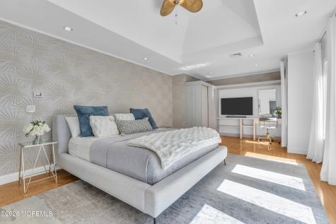 32 Seagull Lane Lincroft NJ 07738