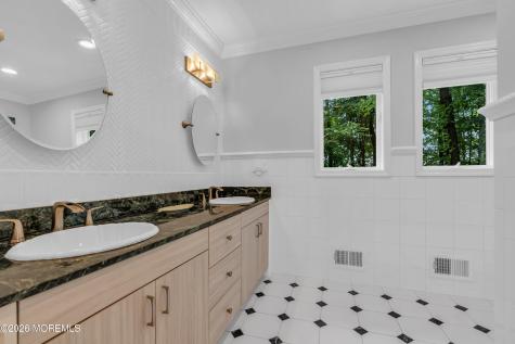 32 Seagull Lane Lincroft NJ 07738
