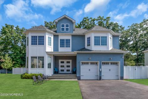 8 Sarah Lane Eatontown NJ 07724
