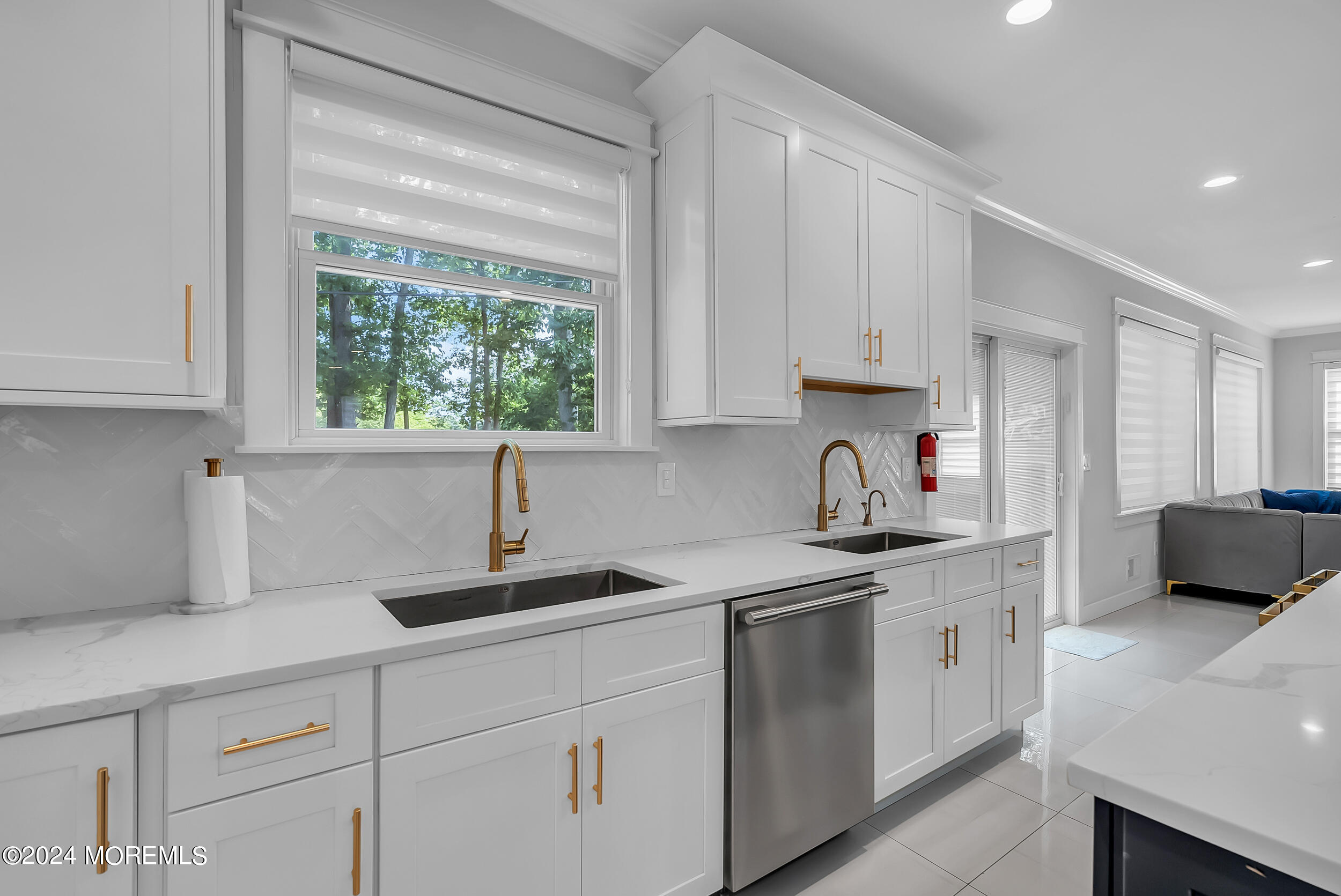 8 Sarah Lane Eatontown NJ 07724
