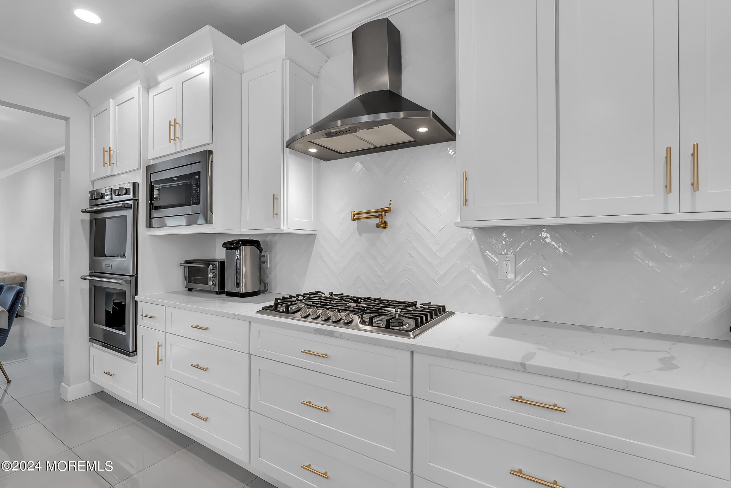 8 Sarah Lane Eatontown NJ 07724