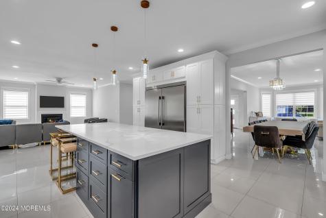 8 Sarah Lane Eatontown NJ 07724
