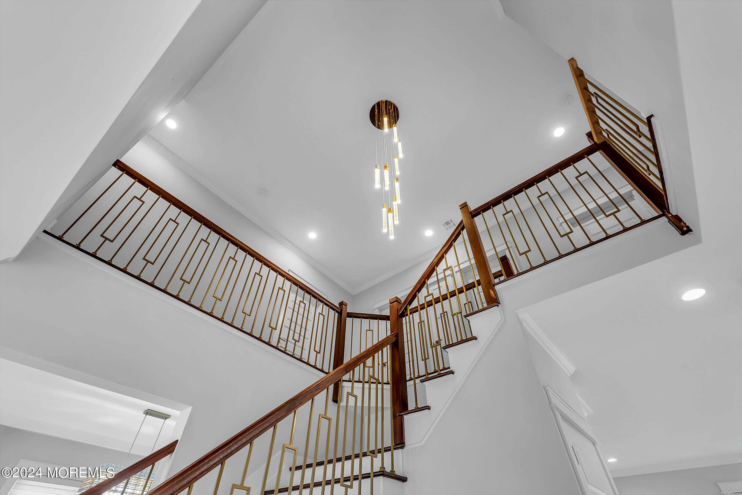 8 Sarah Lane Eatontown NJ 07724