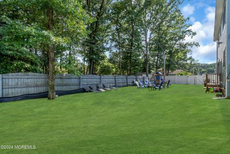 8 Sarah Lane Eatontown NJ 07724