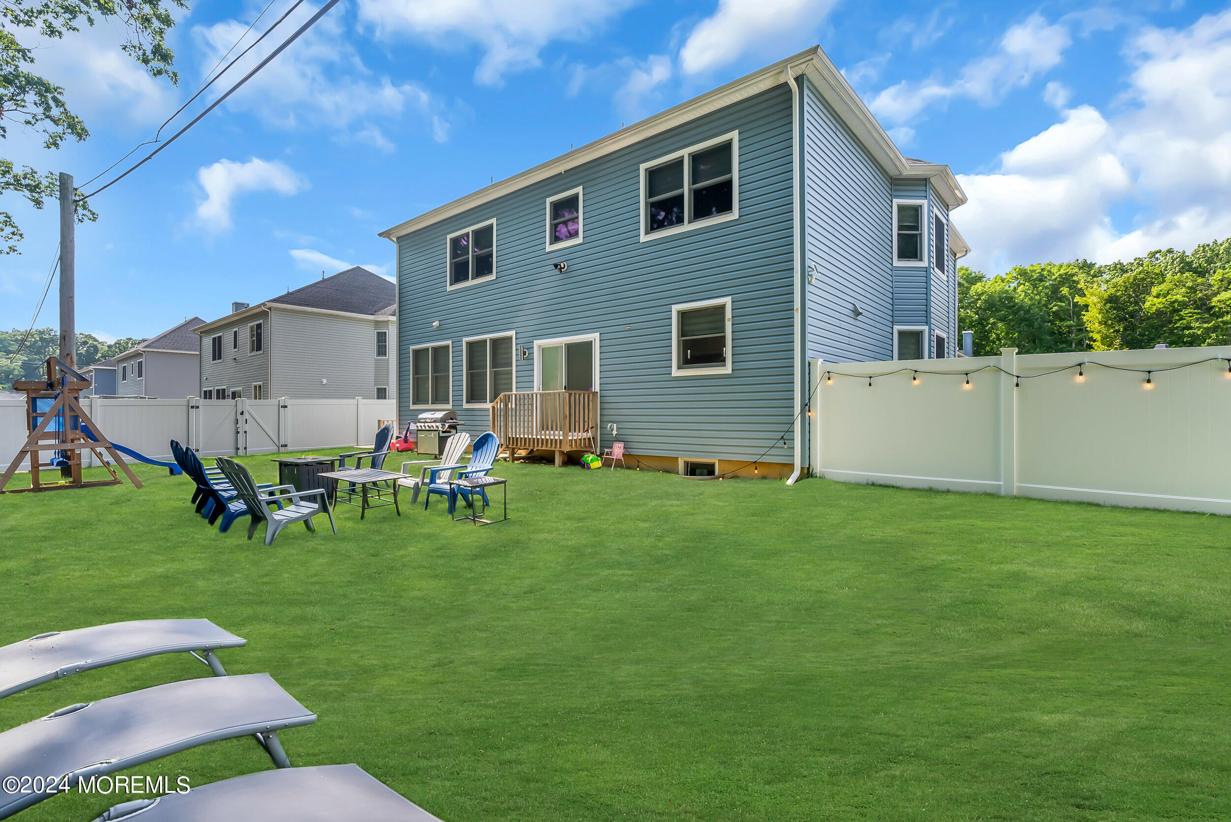 8 Sarah Lane Eatontown NJ 07724