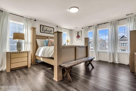 59 Holloway Avenue Manahawkin NJ 08050
