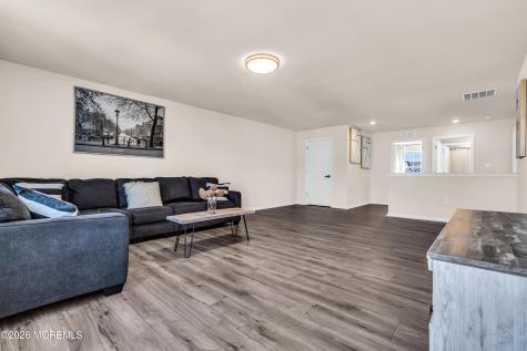 59 Holloway Avenue Manahawkin NJ 08050