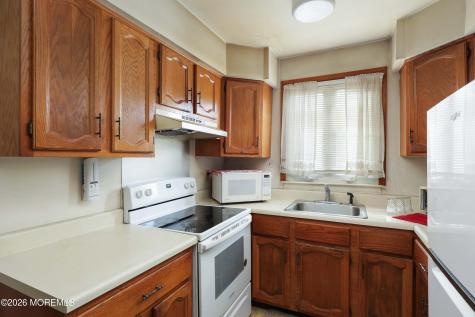 3 Swift Circle Whiting NJ 08759