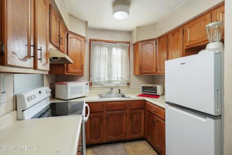 3 Swift Circle Whiting NJ 08759