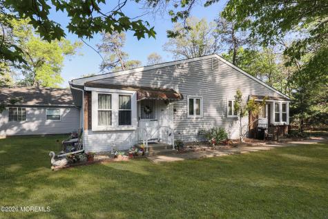 3 Swift Circle Whiting NJ 08759
